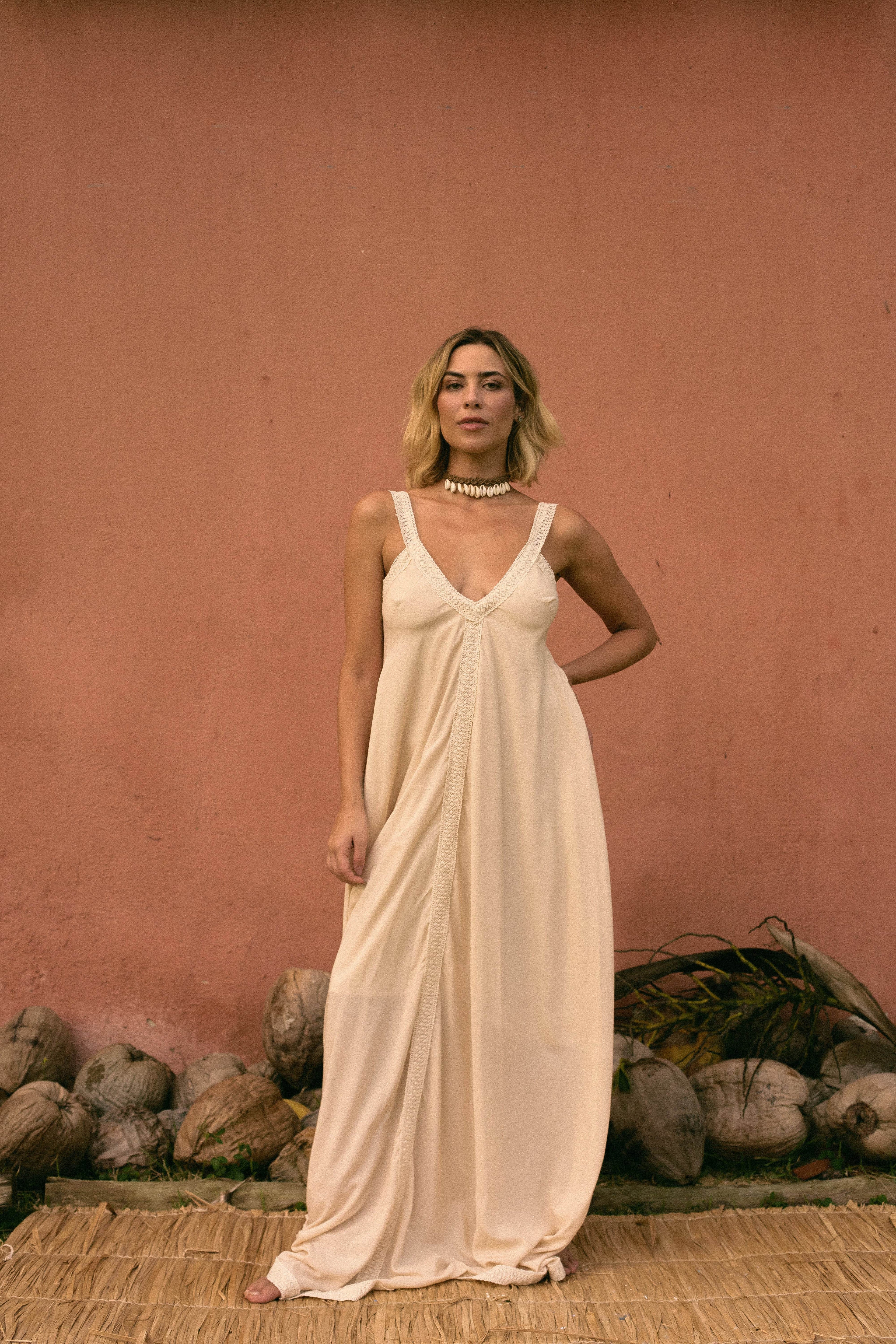 VESTIDO LONGO RENDA BEGE - BOOBOO