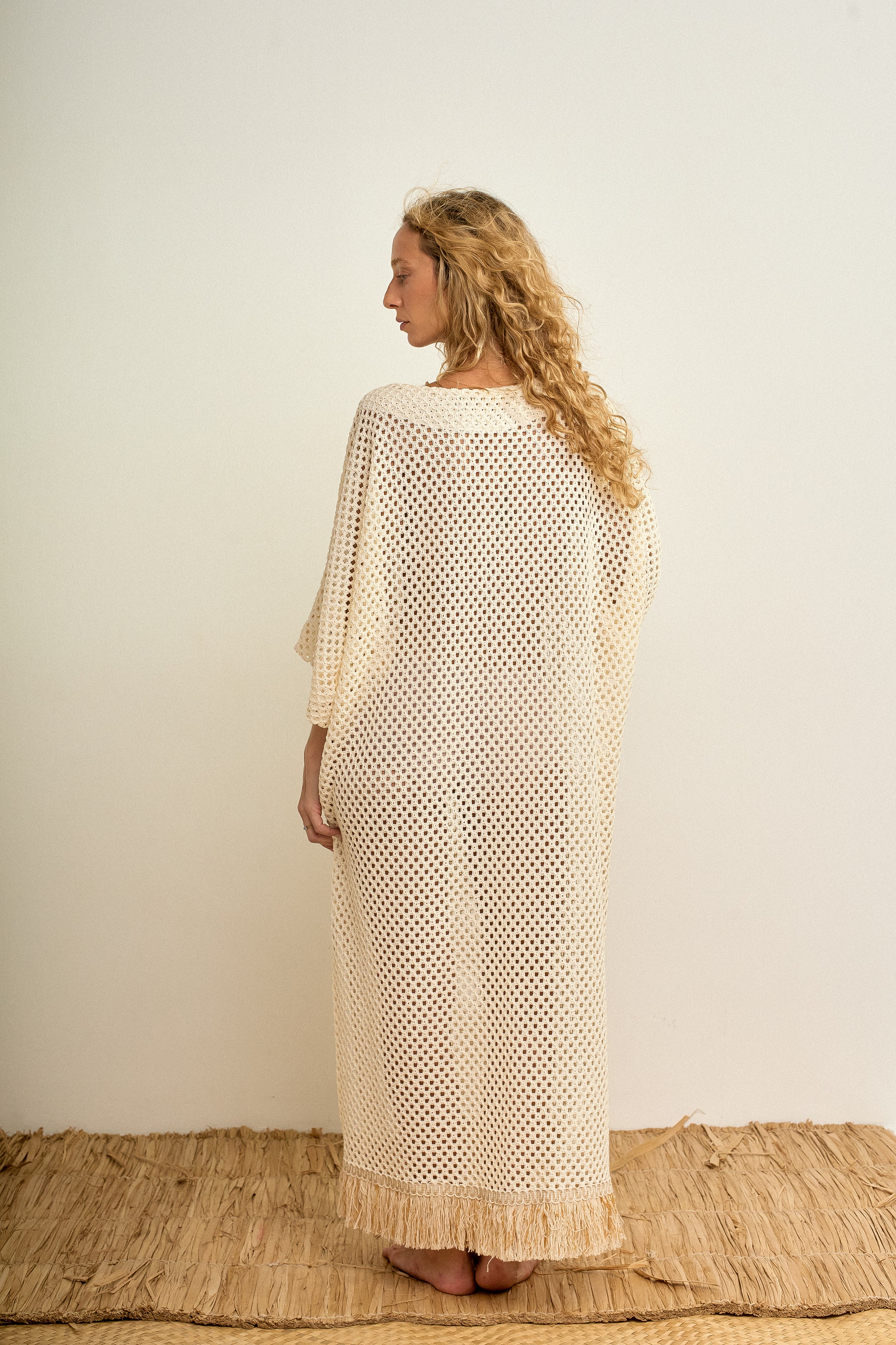 TÚNICA TRAMADA COM FRANJA