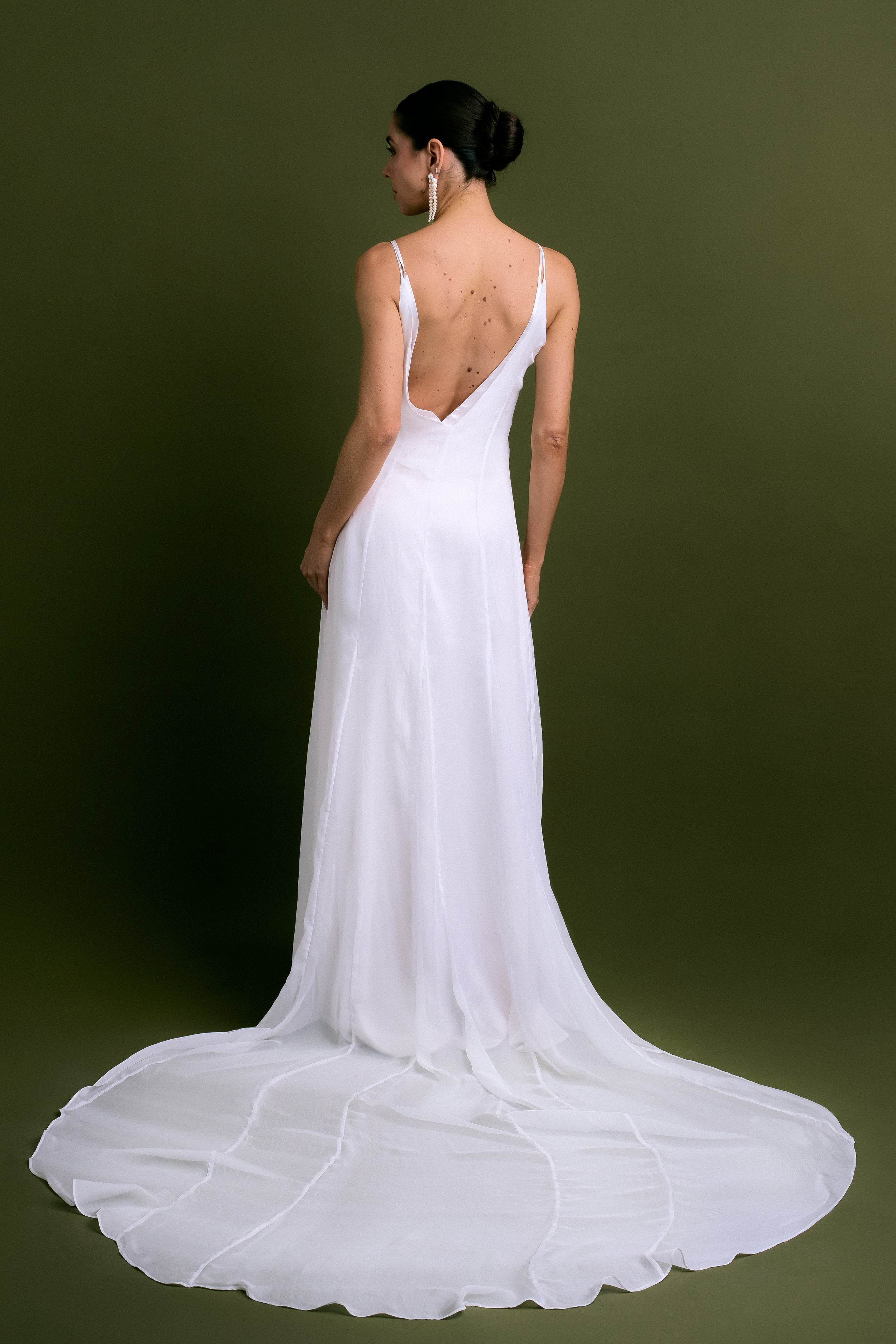 VESTIDO CAPA AYLA COM CAUDA - BOOBOO