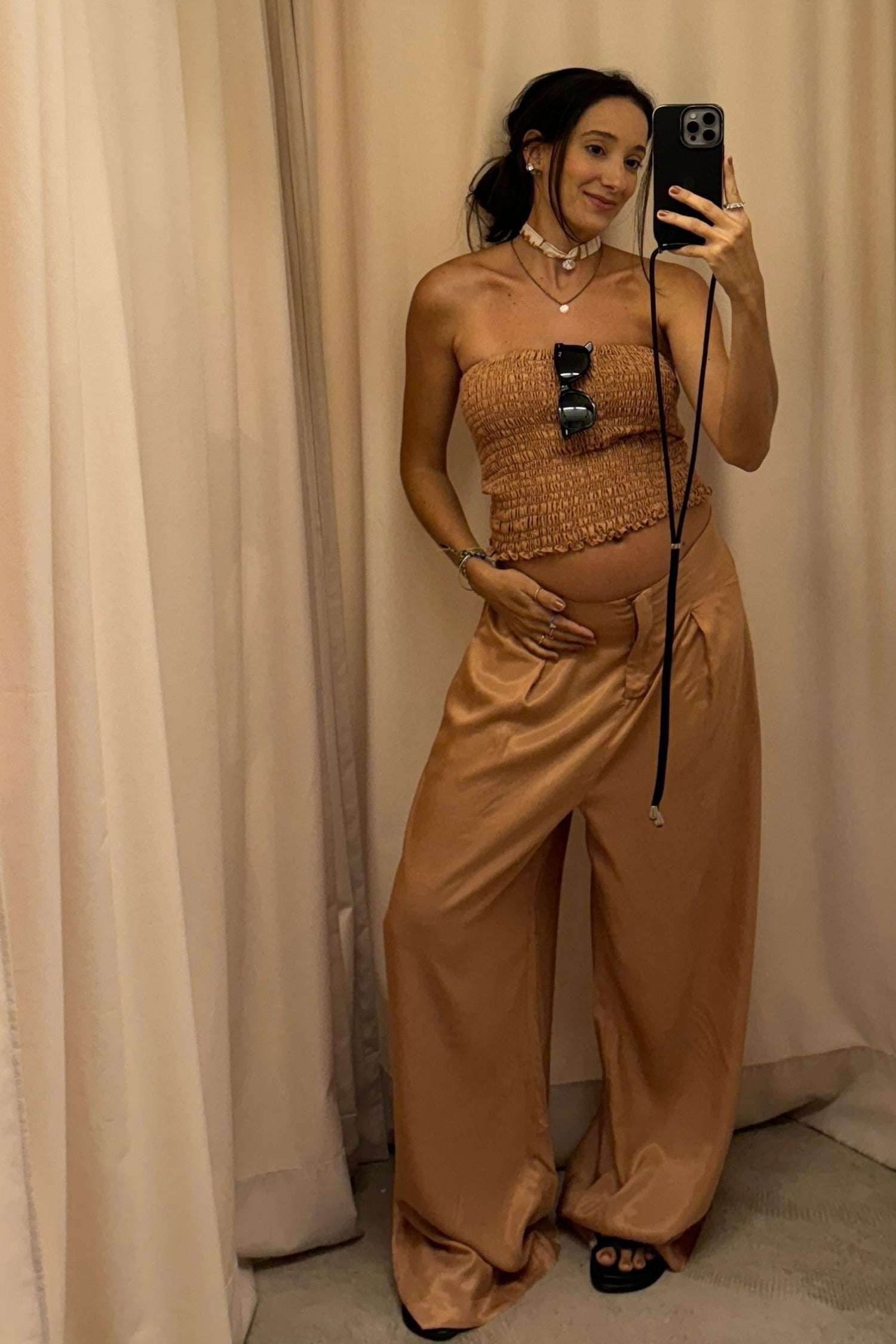 BLUSA SEM ALÇA LASTEX NUDE ACETINADA - BOOBOO