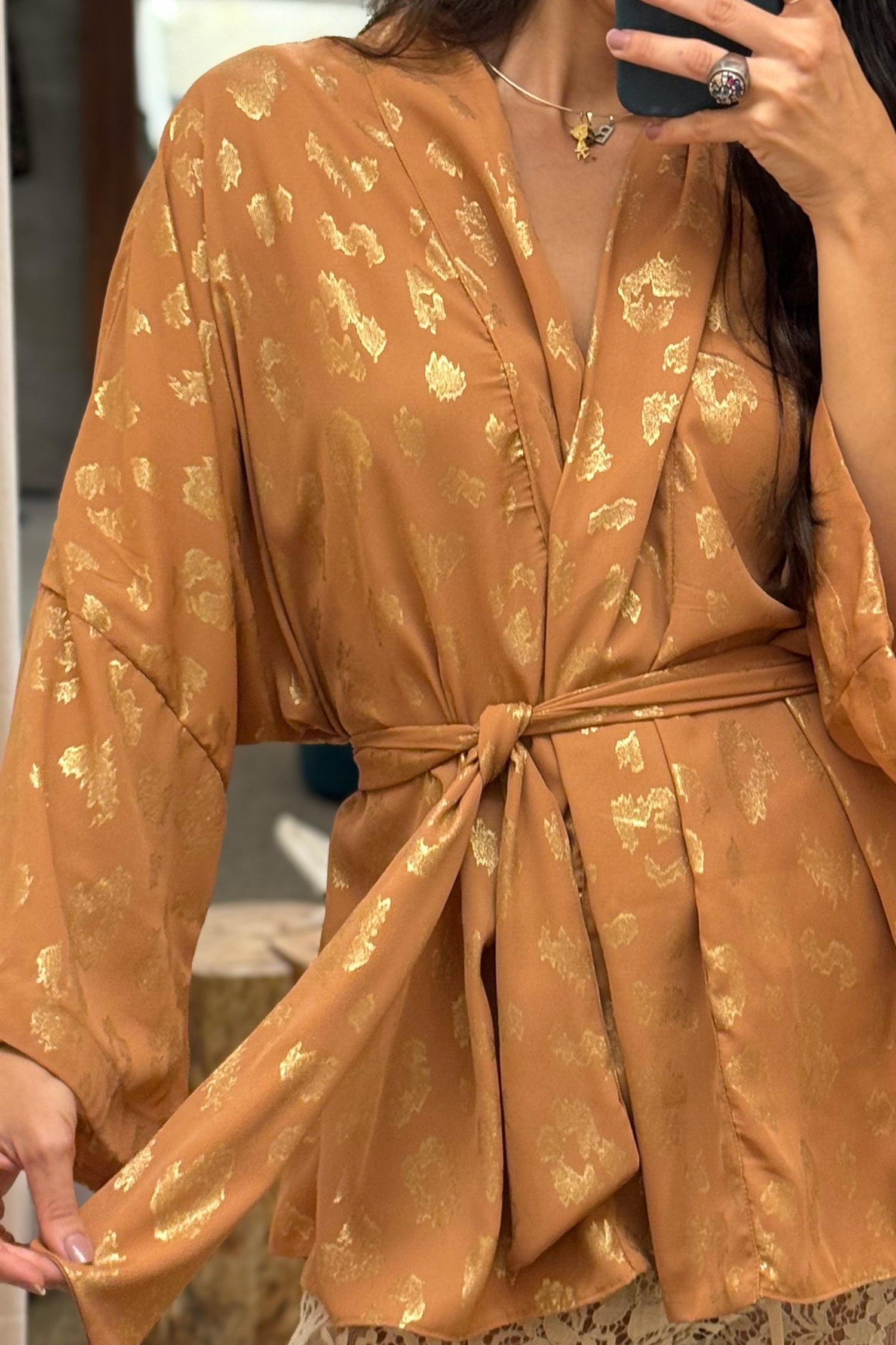 KIMONO ANIMAL PRINT NUDE CURTO