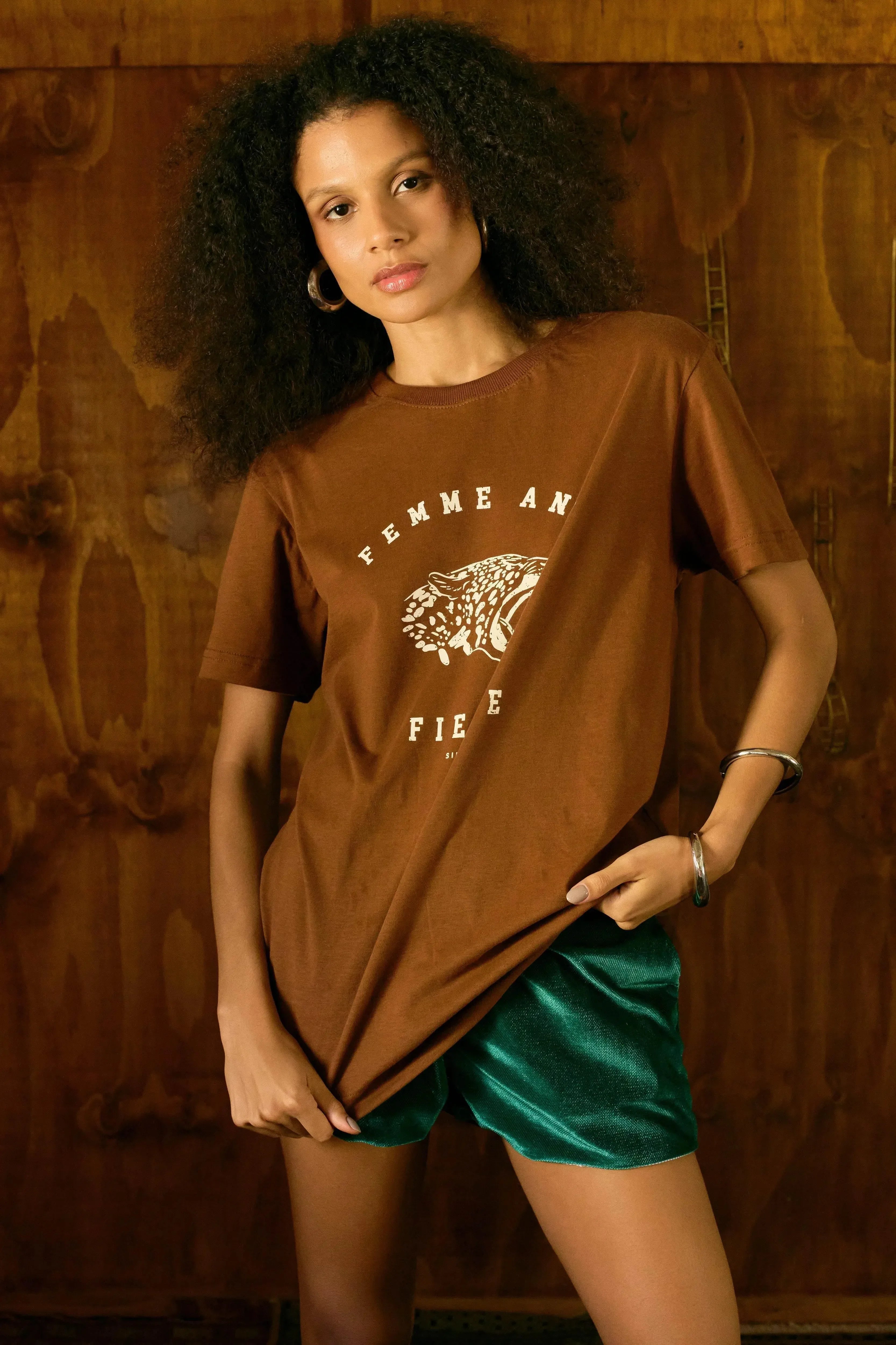 CAMISETA FEMME AND FIERCE-BOOBOO