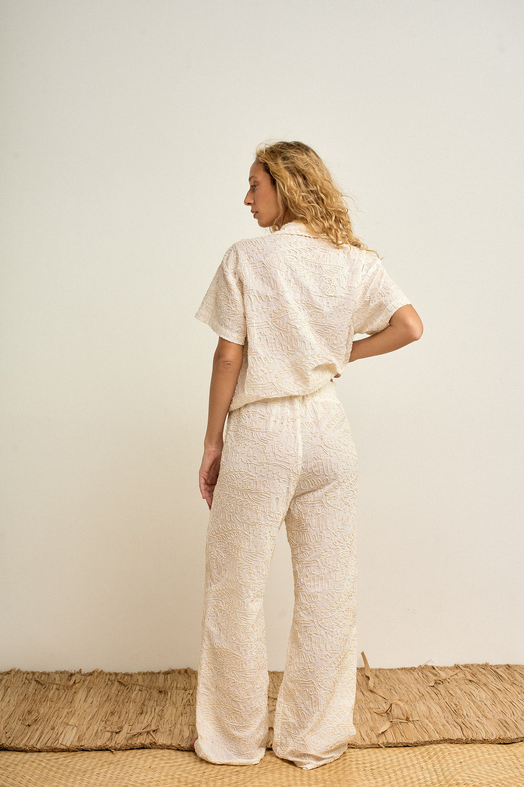 CALÇA BORDADA OFF WHITE