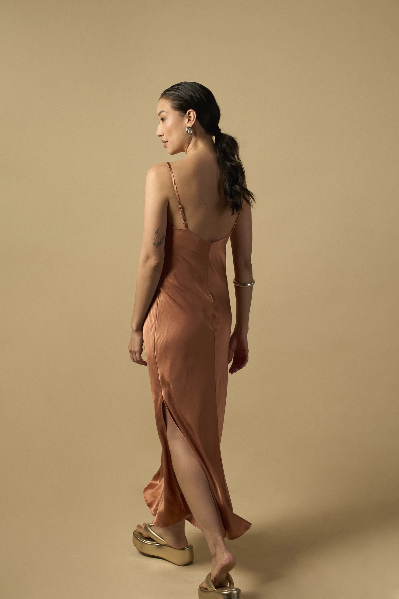 SLIP DRESS NUDE