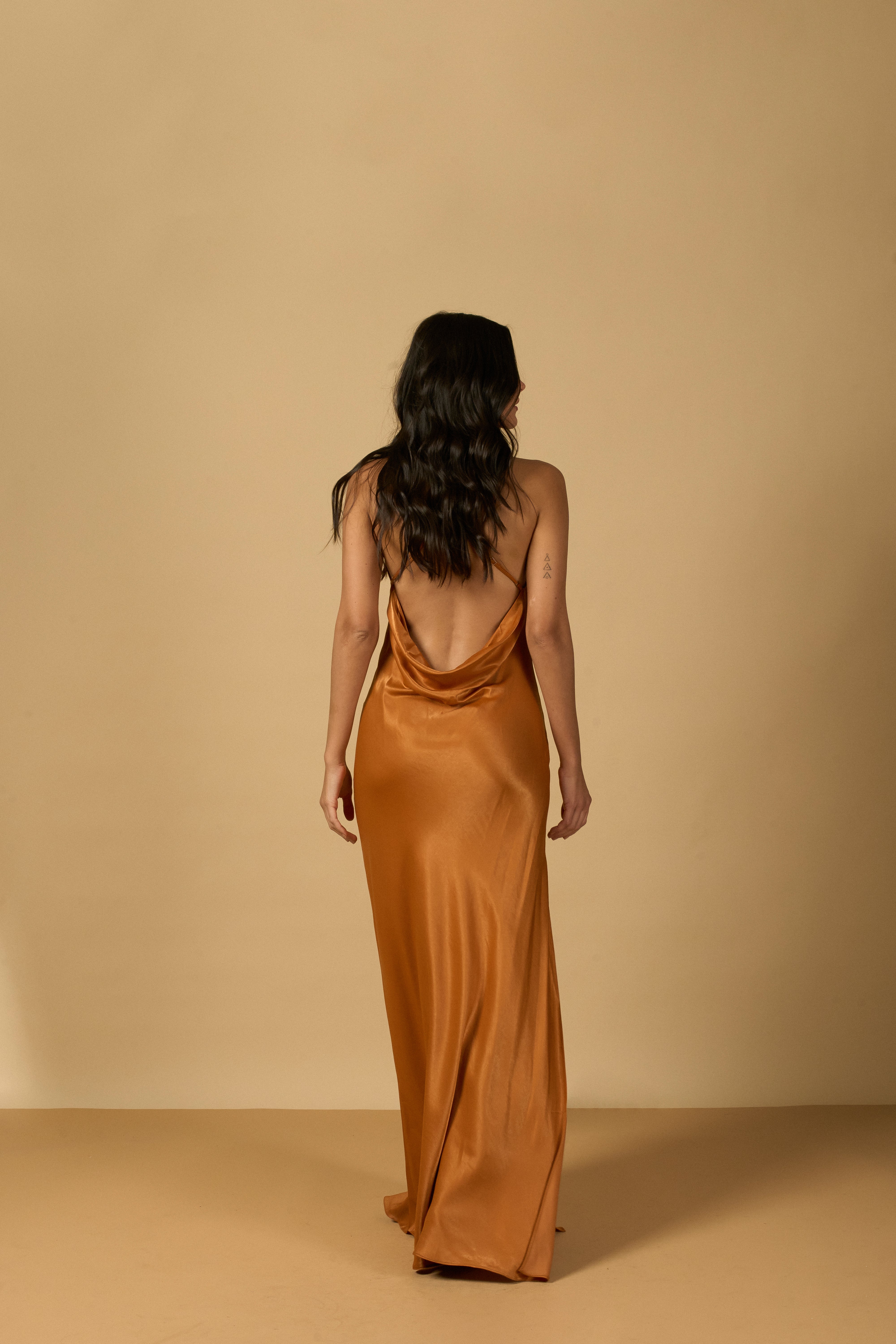 SLIP DRESS LONGO COBRE