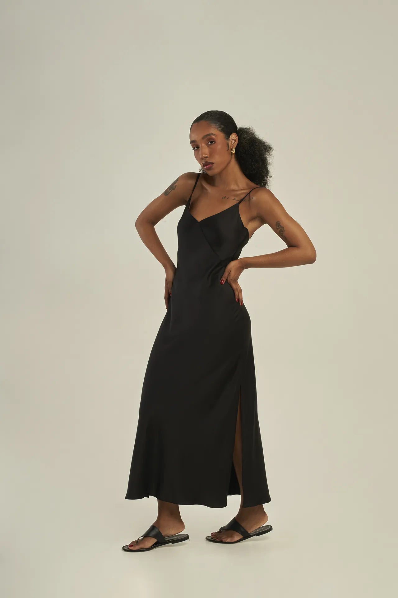 SLIP DRESS PRETO