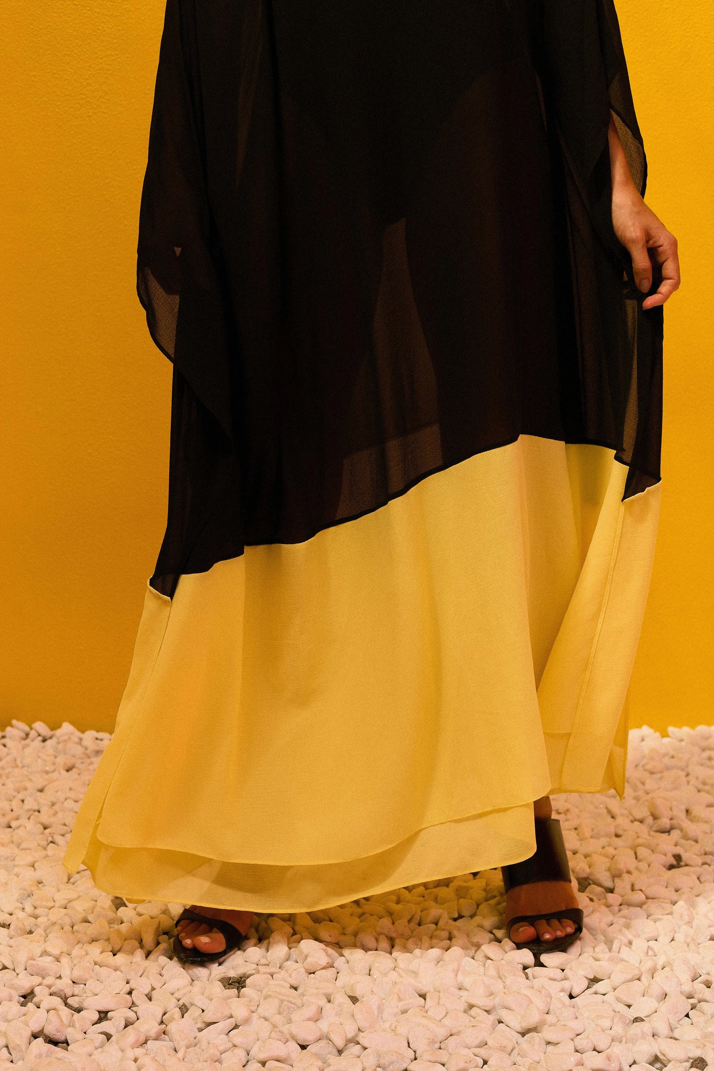 KAFTAN BICOLOR PRETO E AMARELO-BOOBOO