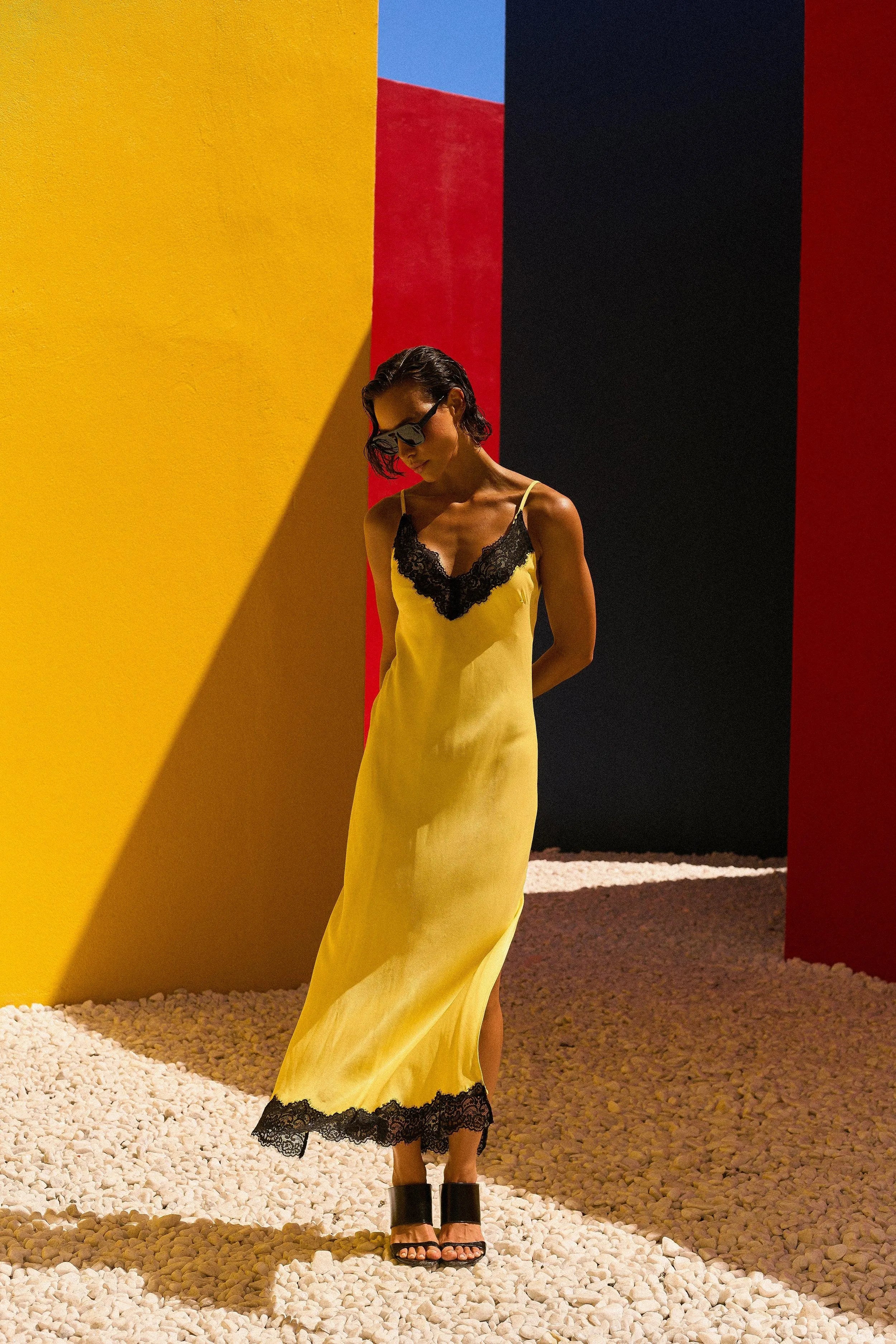 SLIP DRESS AMARELO COM RENDA-BOOBOO