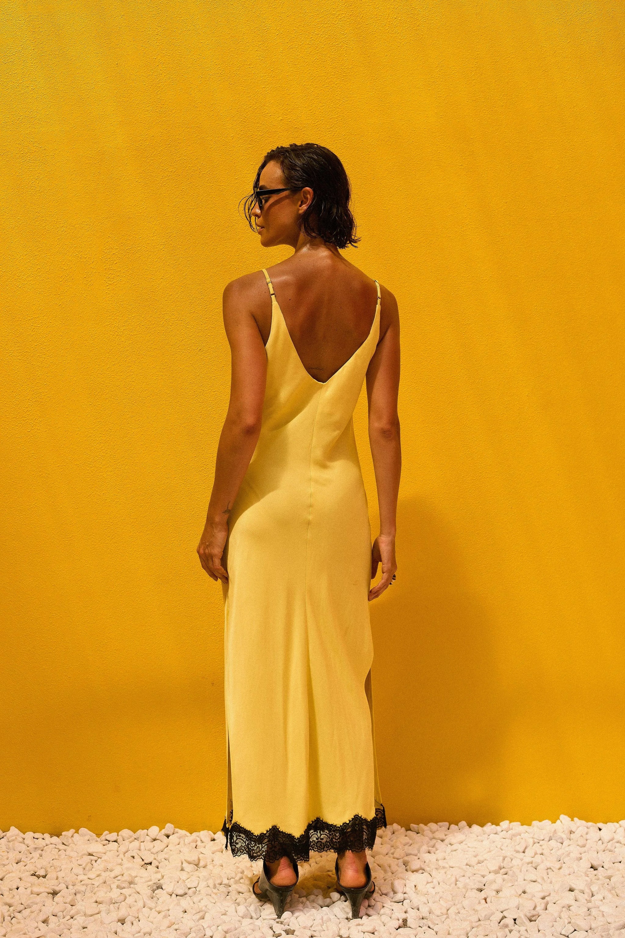 SLIP DRESS AMARELO COM RENDA-BOOBOO