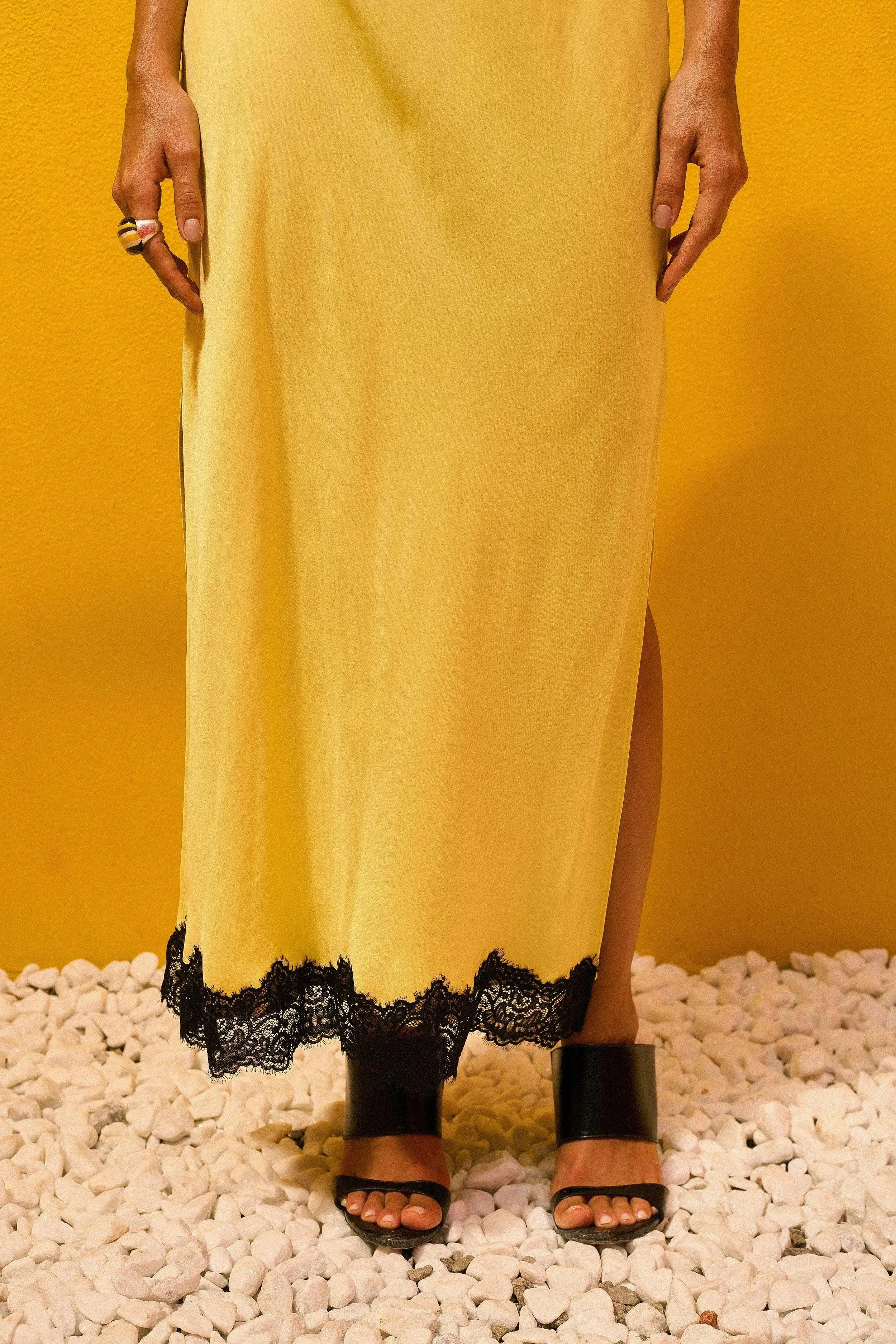 SLIP DRESS AMARELO COM RENDA-BOOBOO
