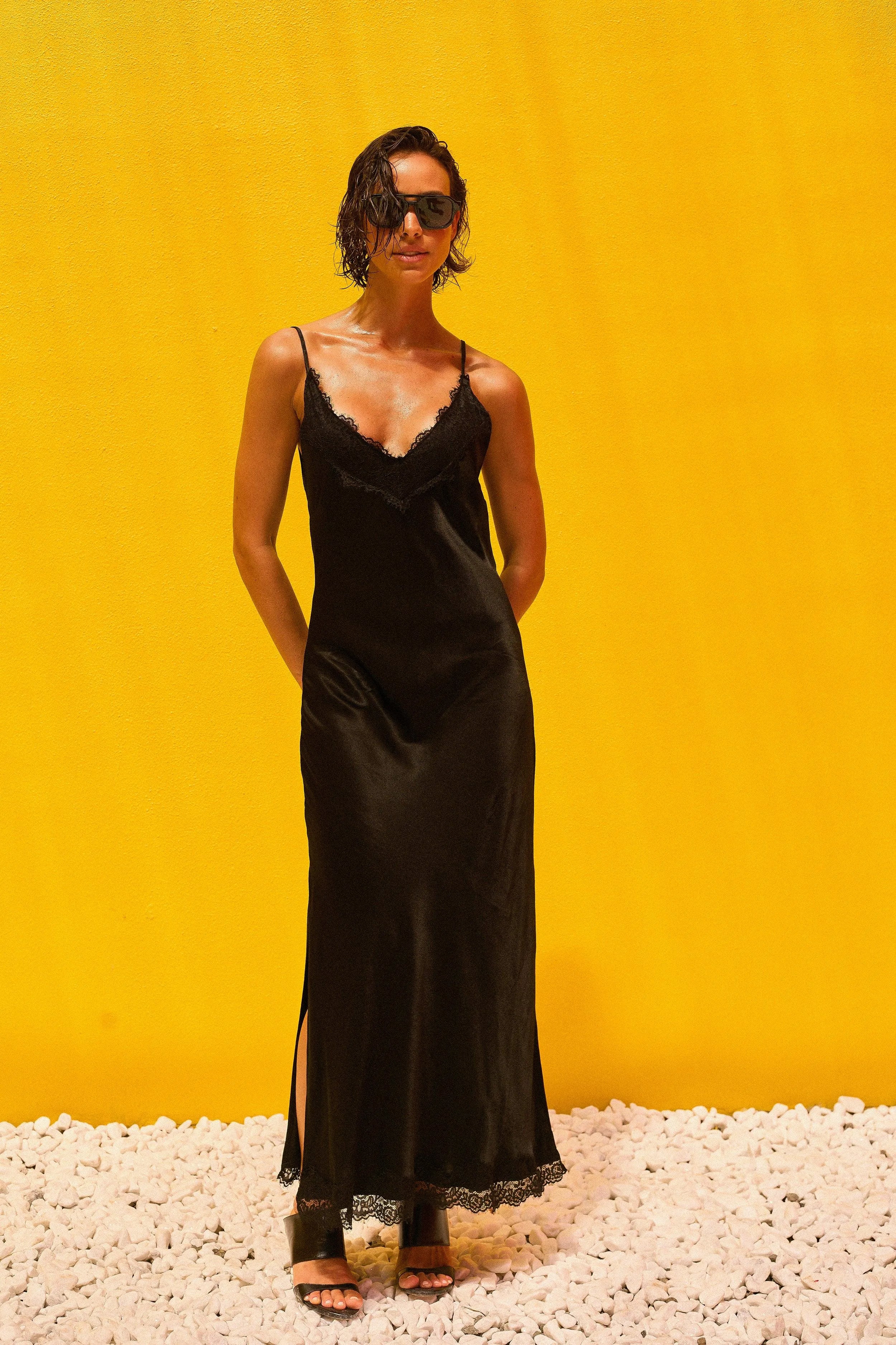 SLIP DRESS PRETO COM RENDA-BOOBOO