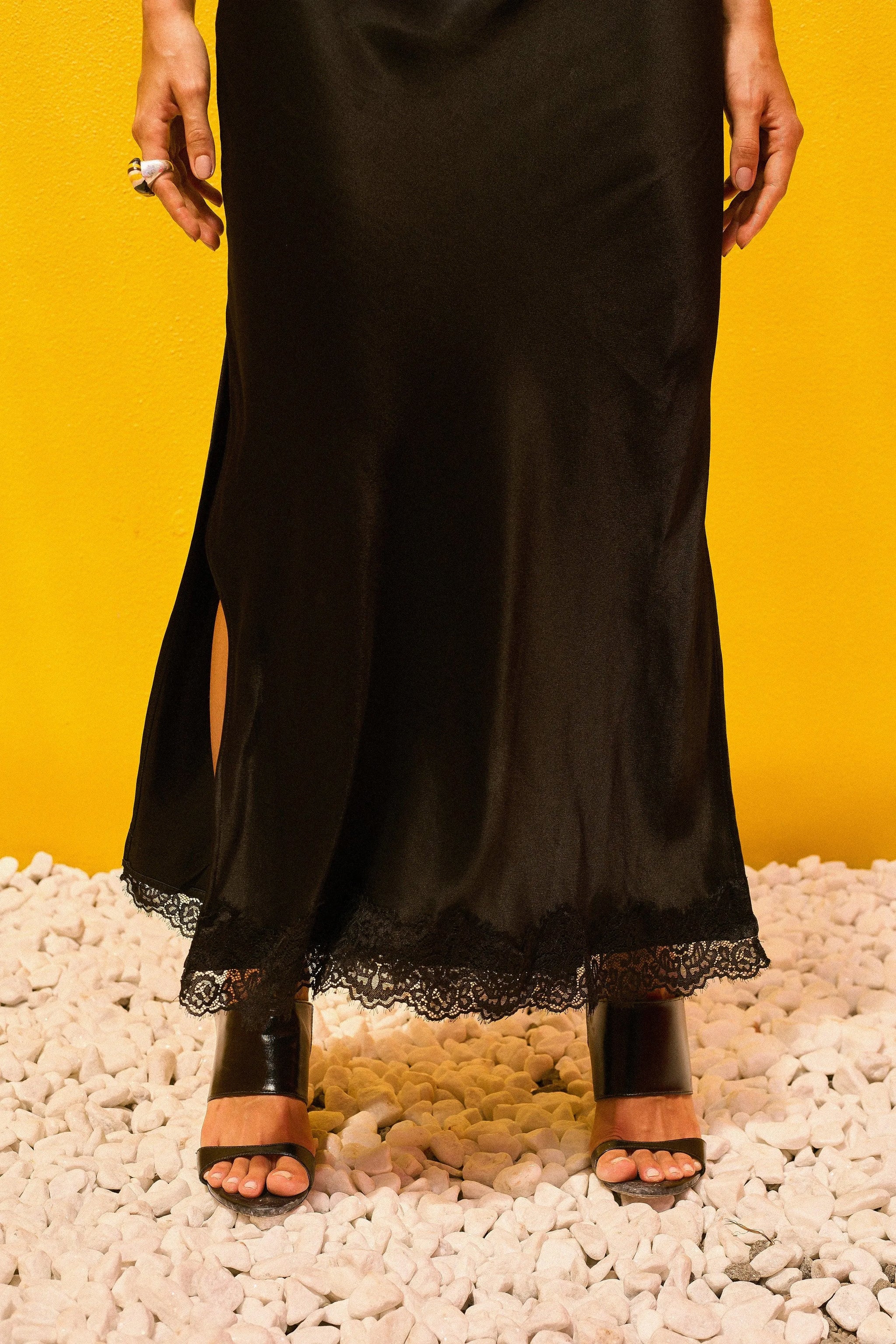 SLIP DRESS PRETO COM RENDA-BOOBOO