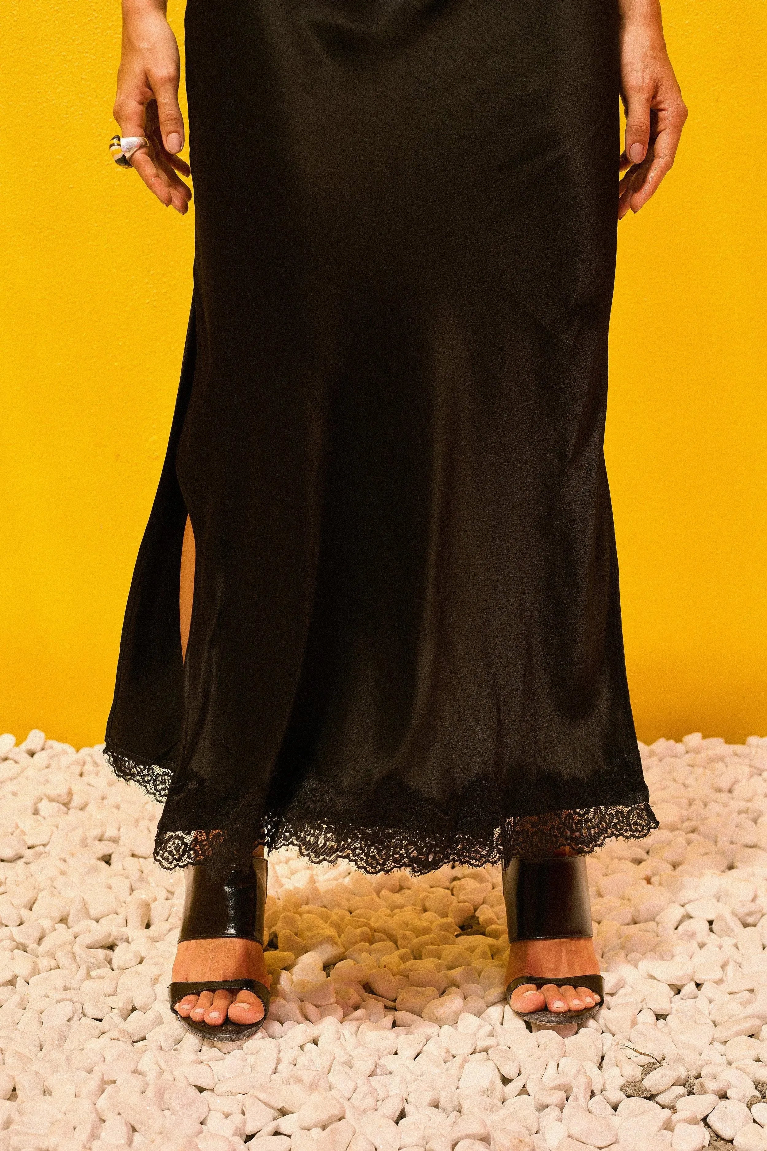 SLIP DRESS PRETO COM RENDA-BOOBOO