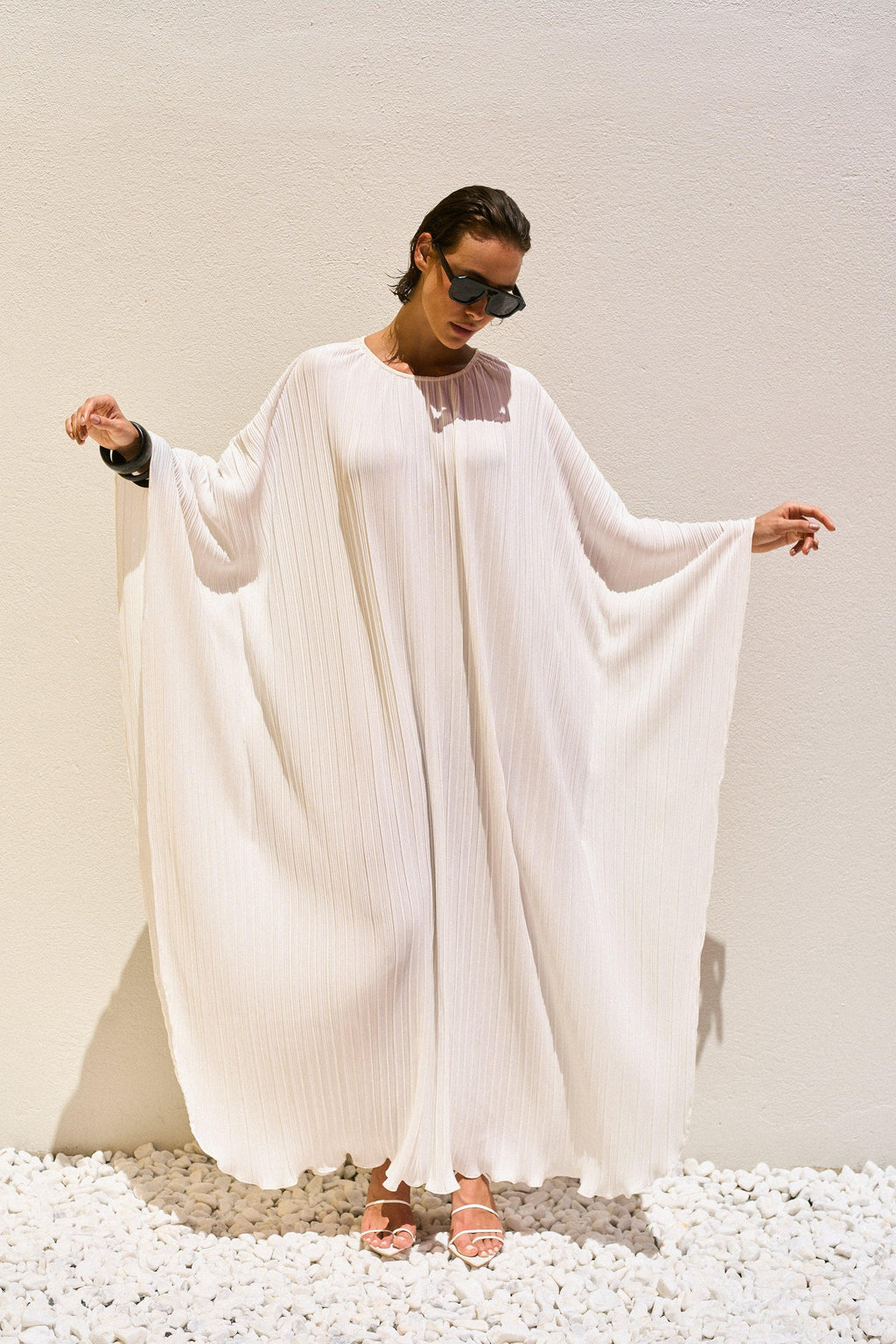 VESTIDO KAFTAN PLISSADO OFF WHITE