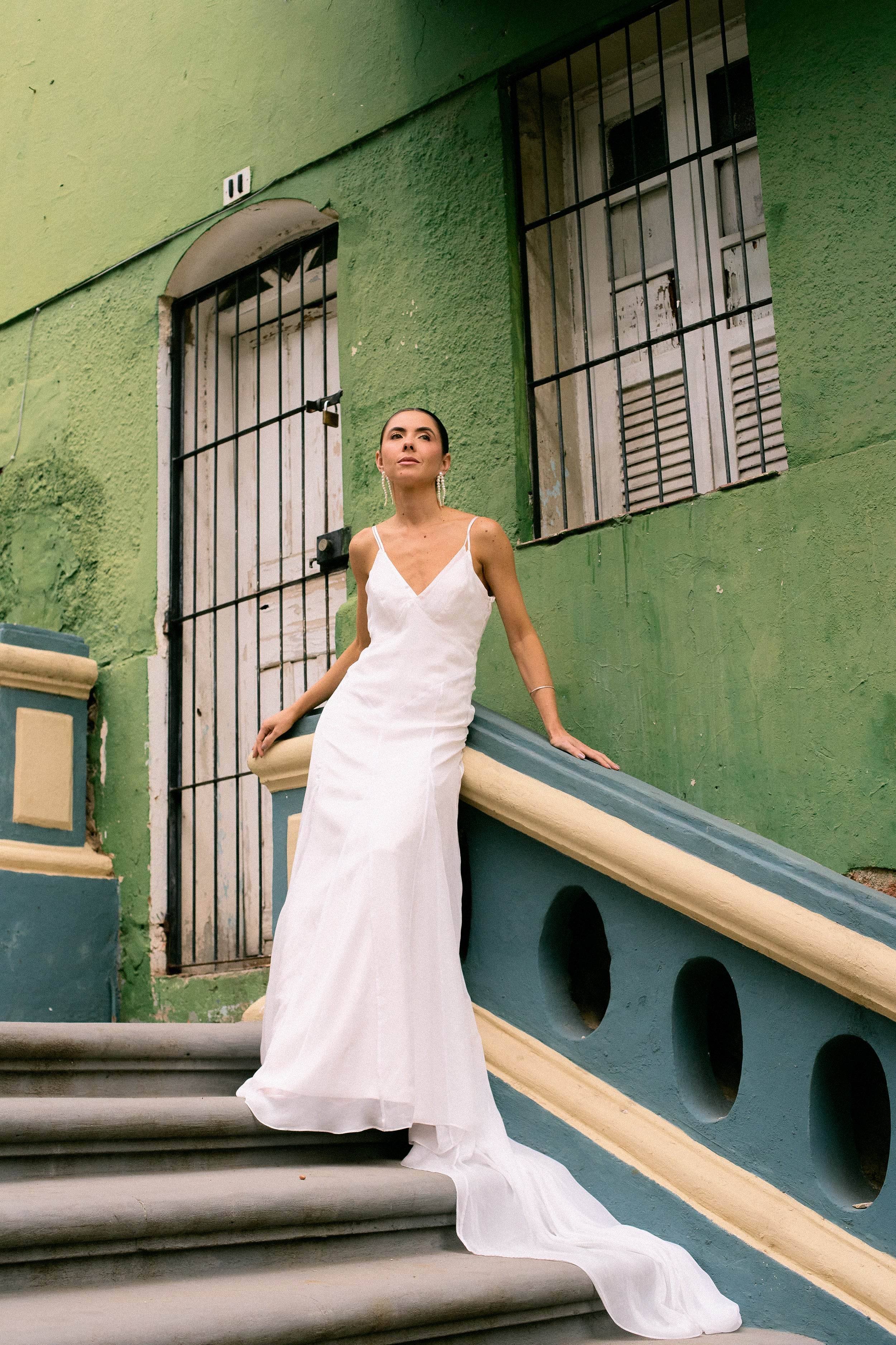 VESTIDO CAPA AYLA COM CAUDA - BOOBOO