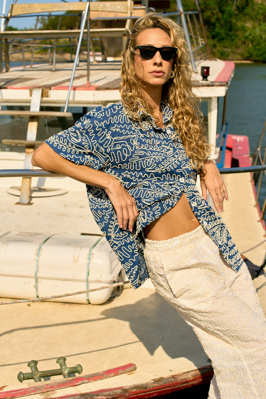 CALÇA BORDADA OFF WHITE