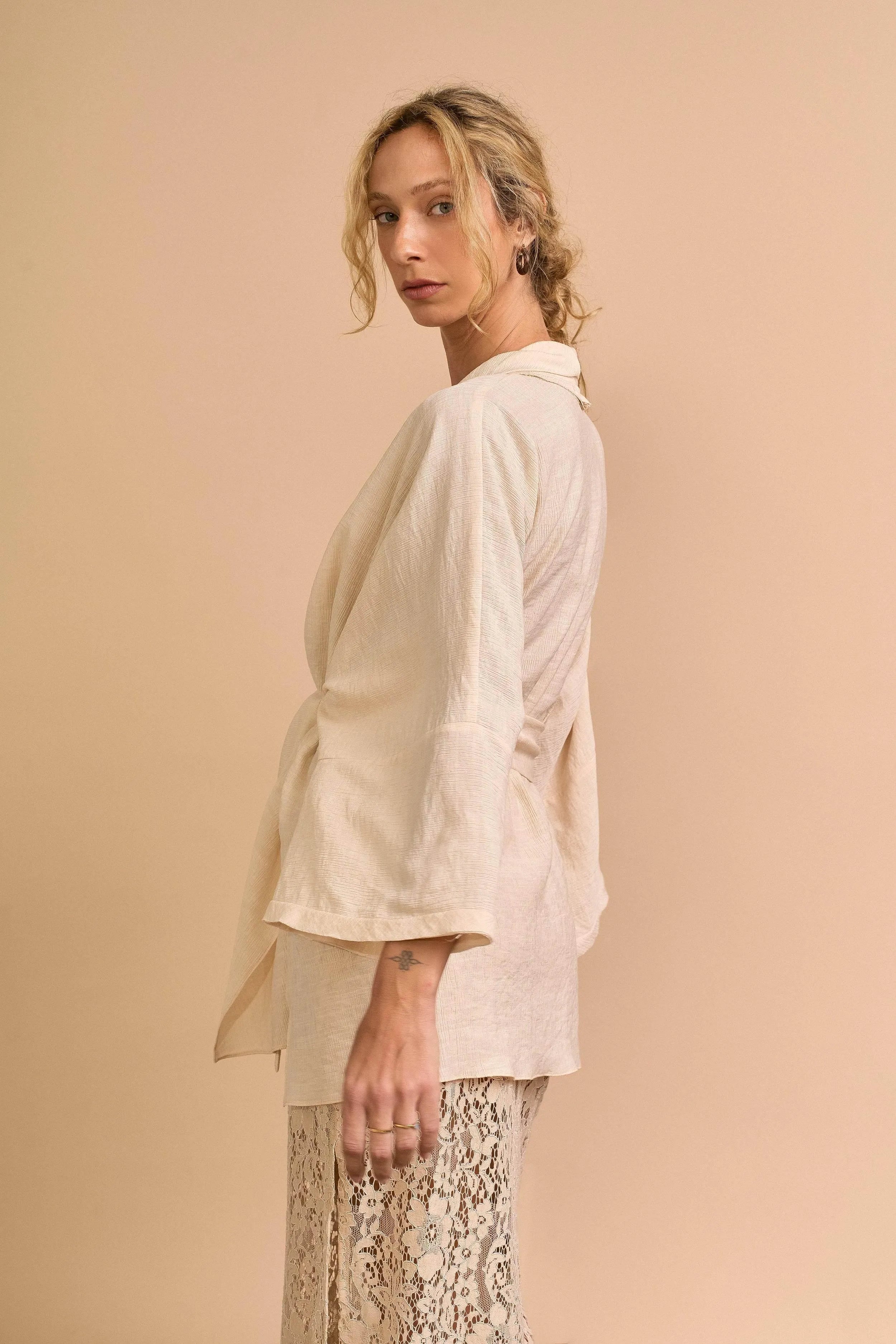 KIMONO CURTO ESSENCIAL AREIA-BOOBOO