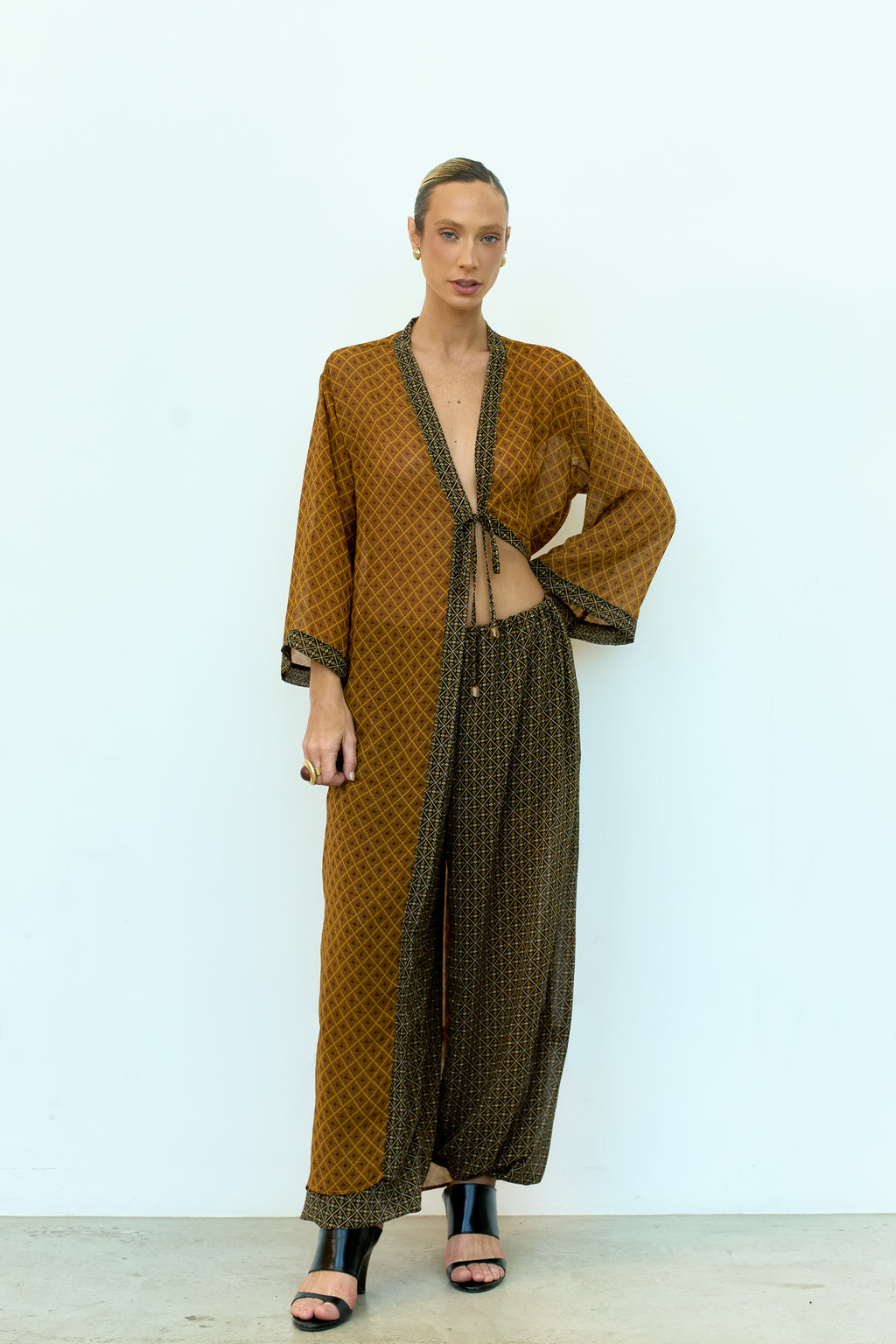 KIMONO MIX DE ESTAMPA + CALÇA BALLOON ESTAMPADA