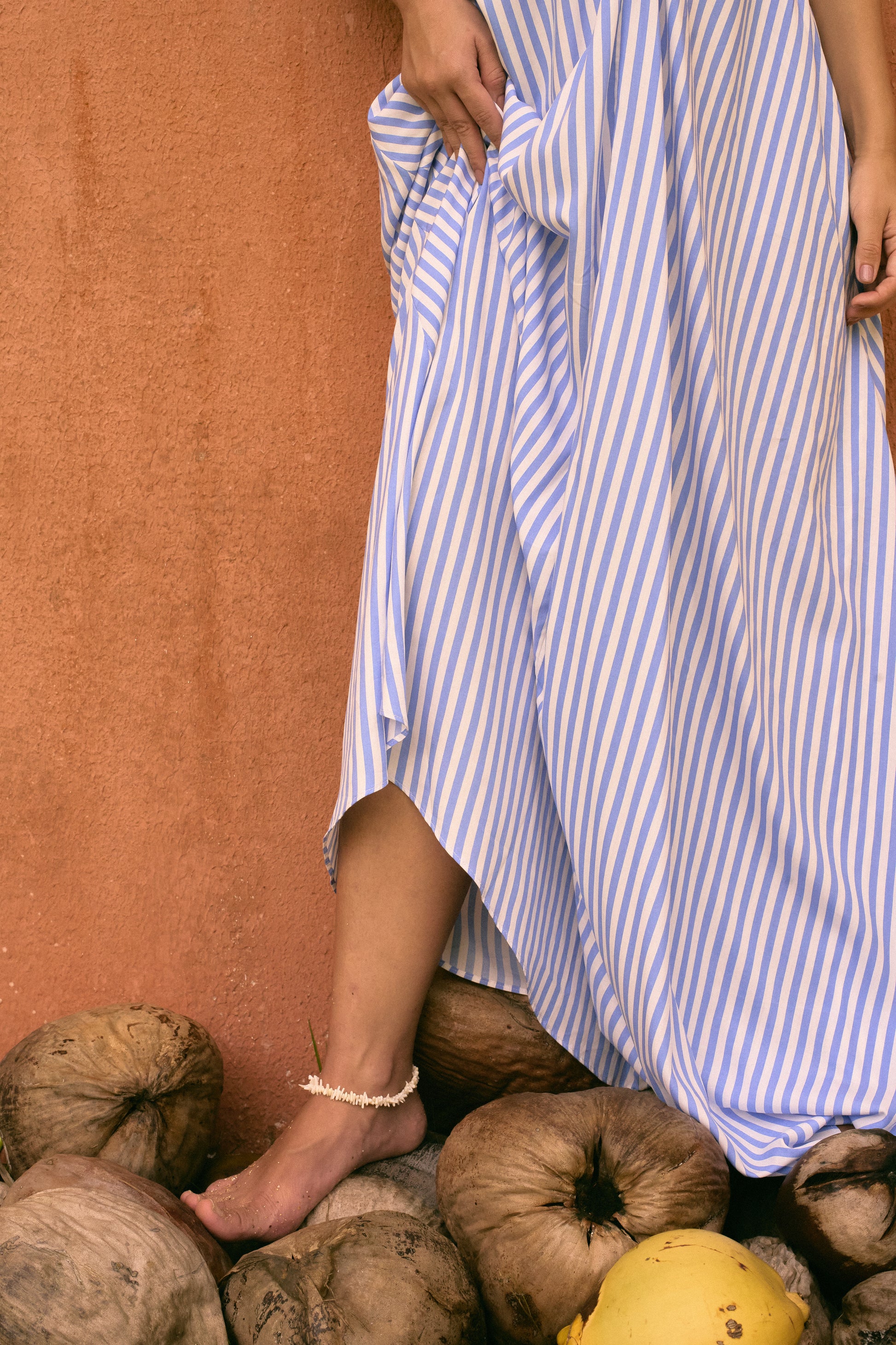 VESTIDO LONGO LISTRADO AZUL