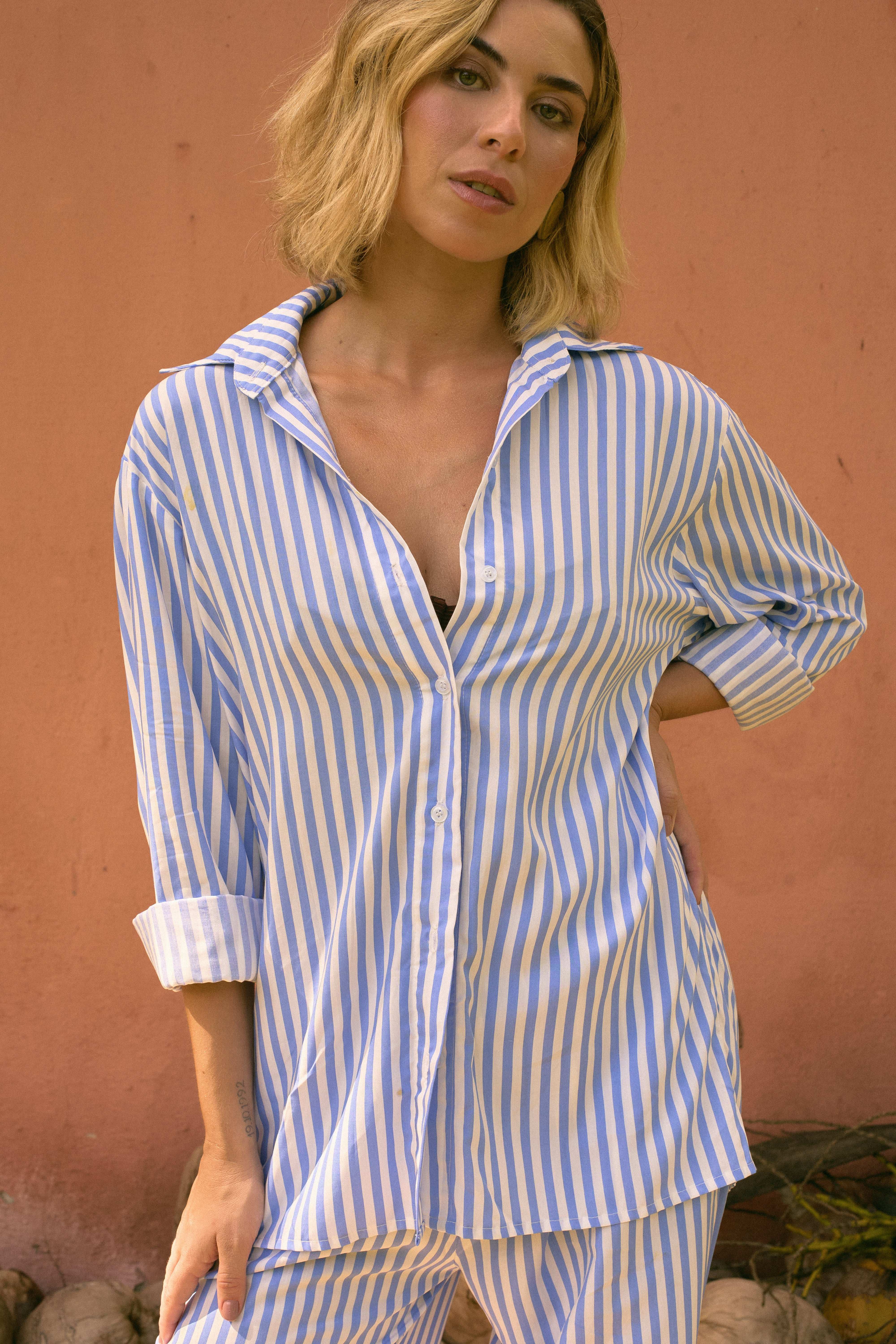 CAMISA LISTRADA AZUL