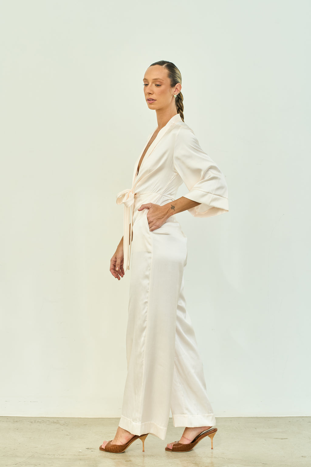 MACACÃO LAÇO OFF WHITE