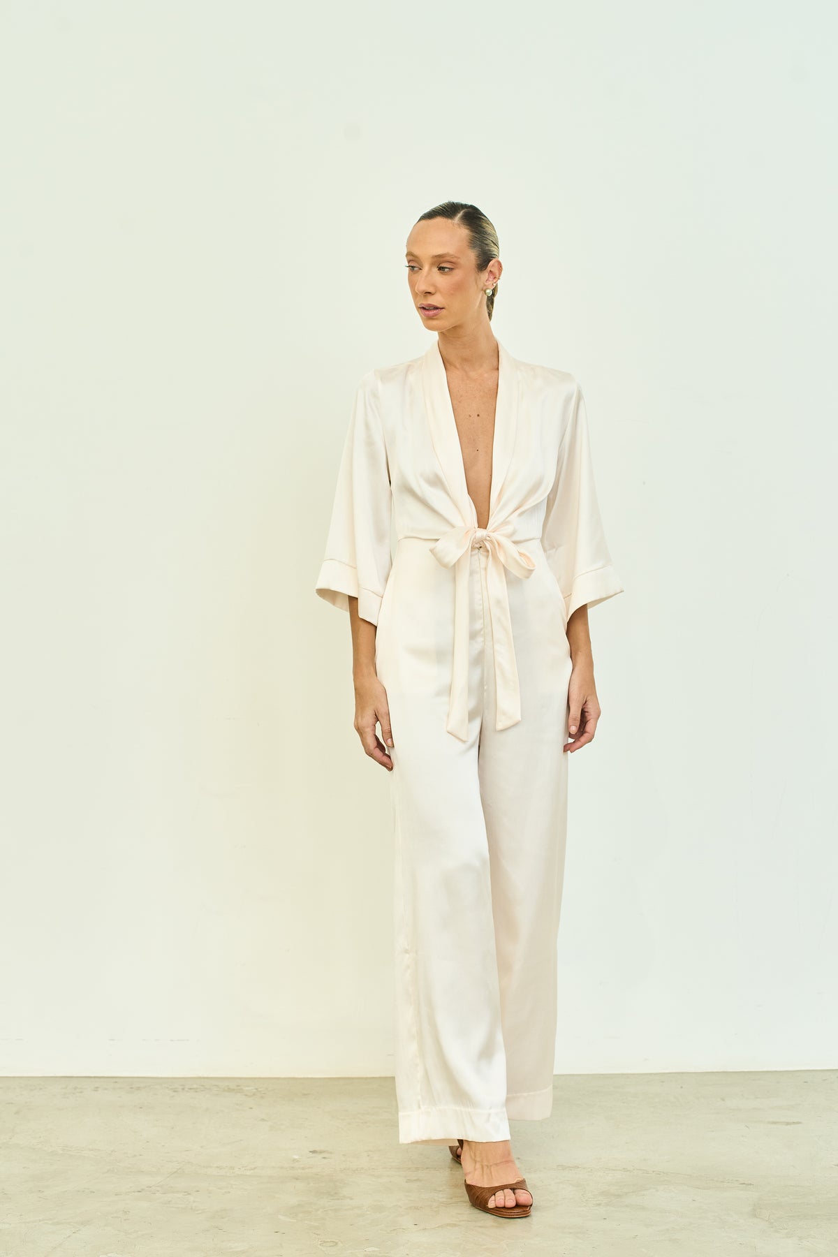 MACACÃO LAÇO OFF WHITE