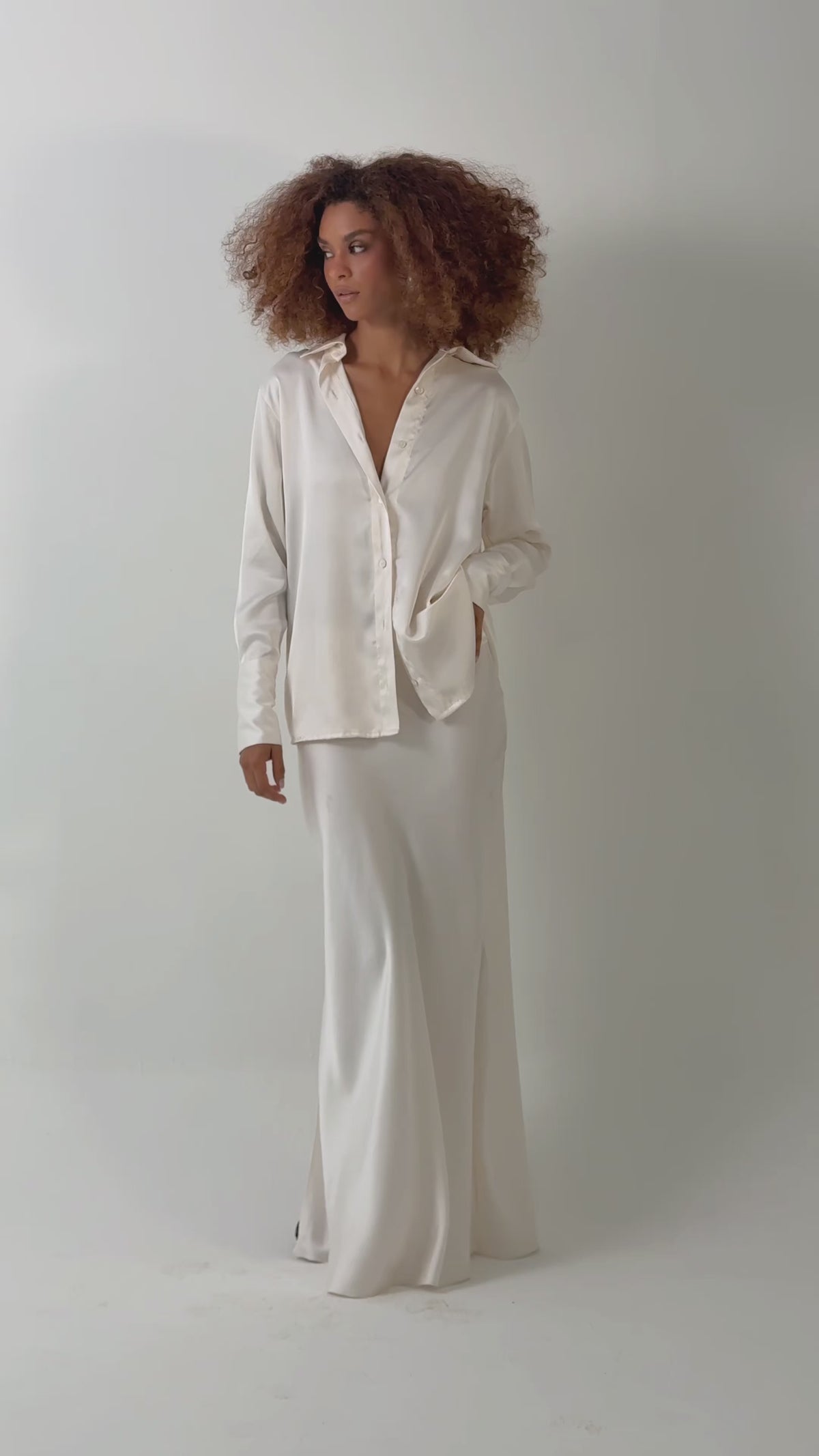 SAIA ACETINADA OFF WHITE