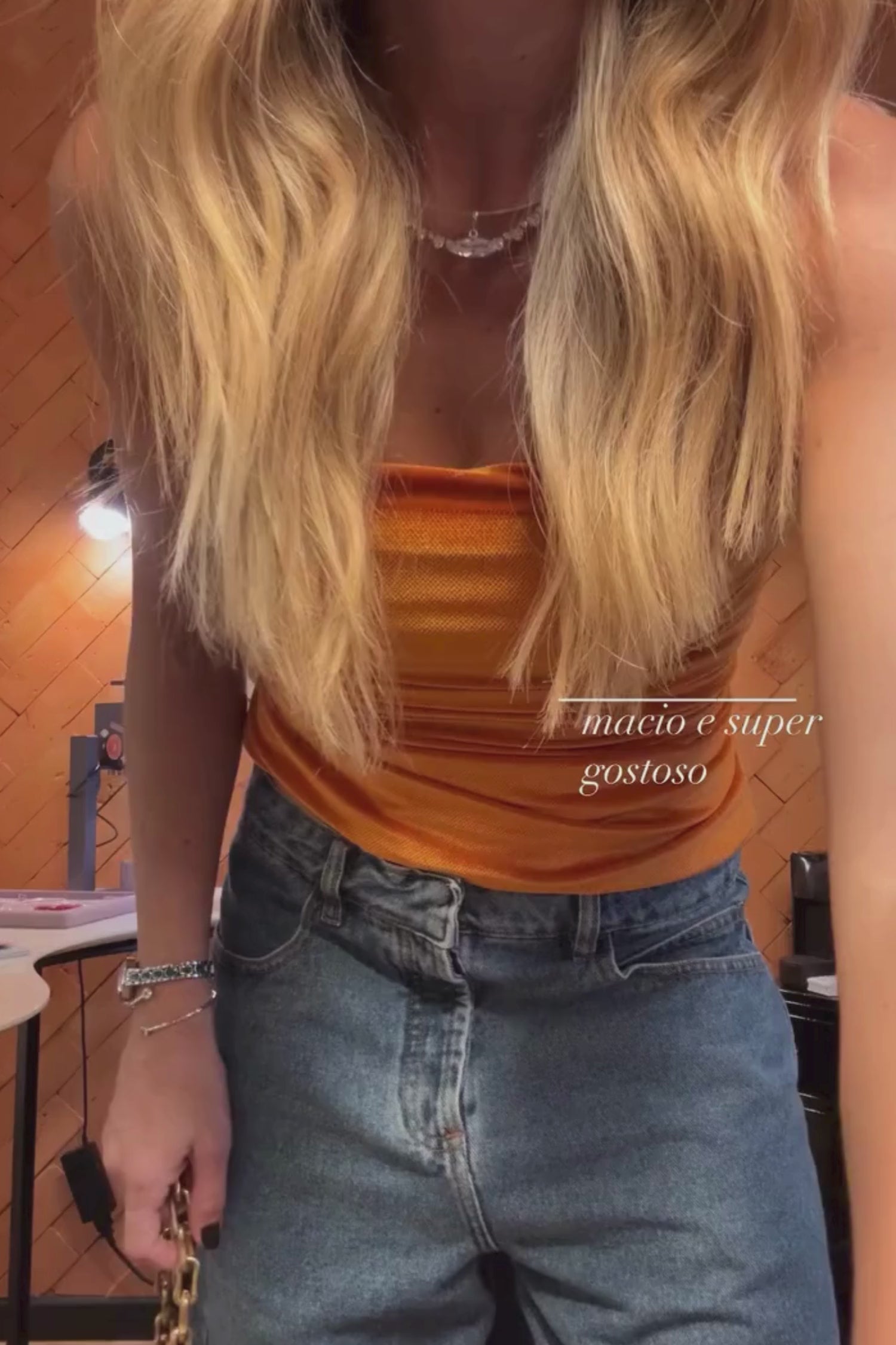 BLUSA SEM ALÇA VELUDO LARANJA
