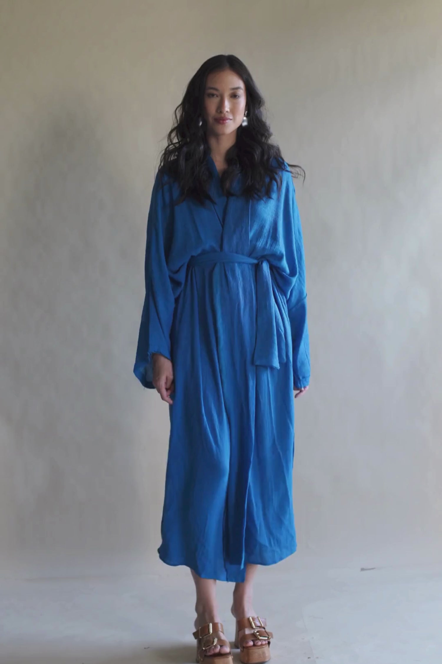 KIMONO YOKO LONGO AZUL ÍNDIGO