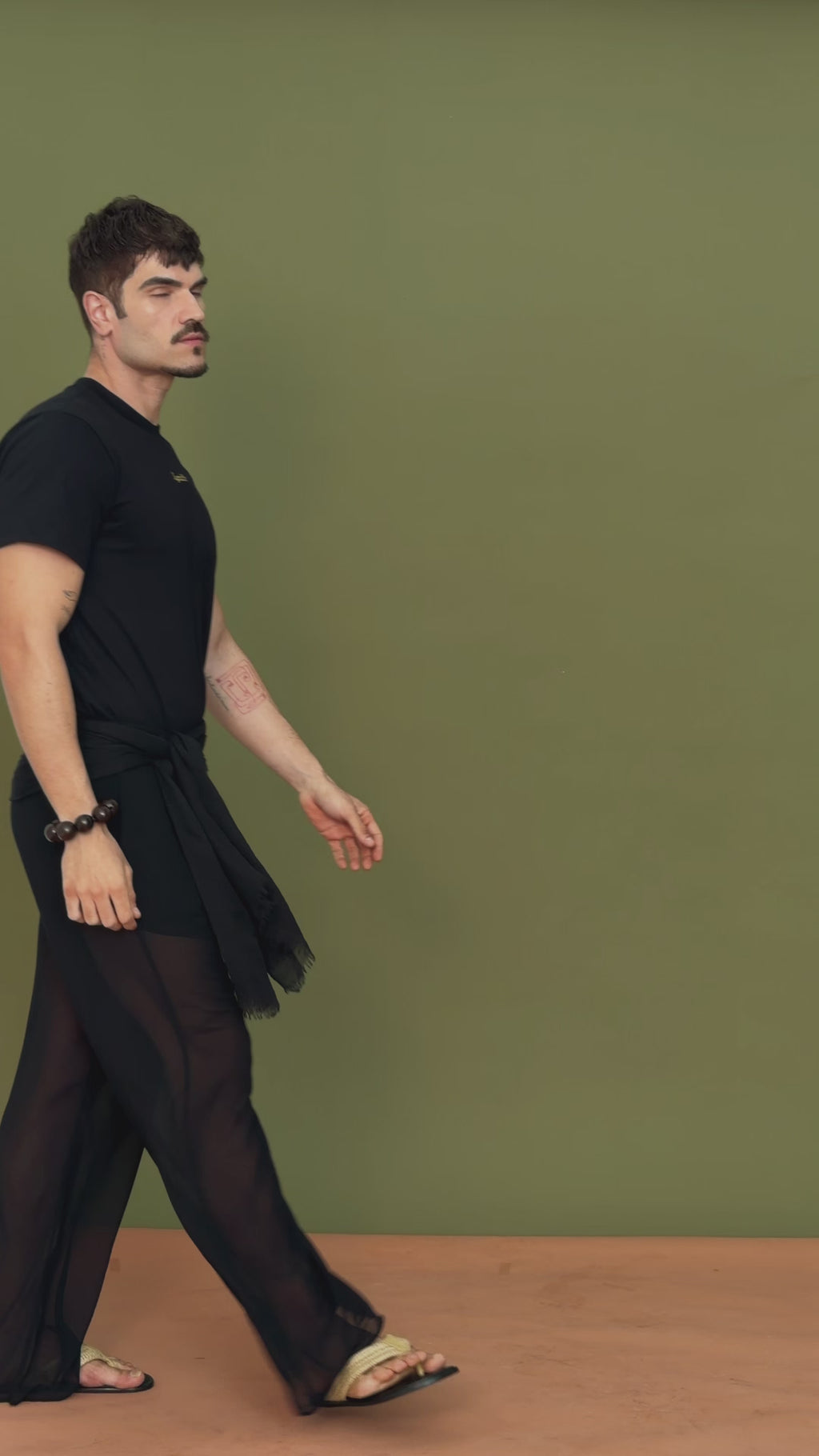 CALÇA PRETA